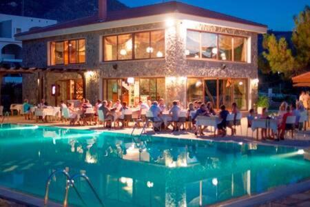 Joya Cyprus Mermaid Penthouse Apartment Agios Amvrosios  Luaran gambar