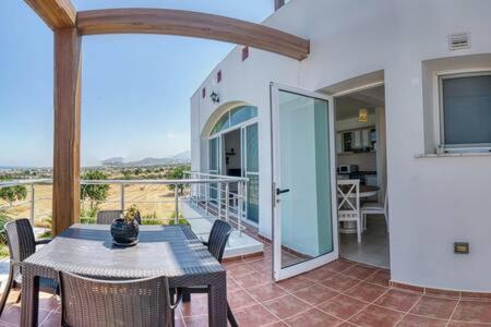 Joya Cyprus Mermaid Penthouse Apartment Agios Amvrosios  Luaran gambar